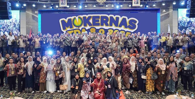 Komunitas Tangan Di Atas Komunitas Tangan Di Atas