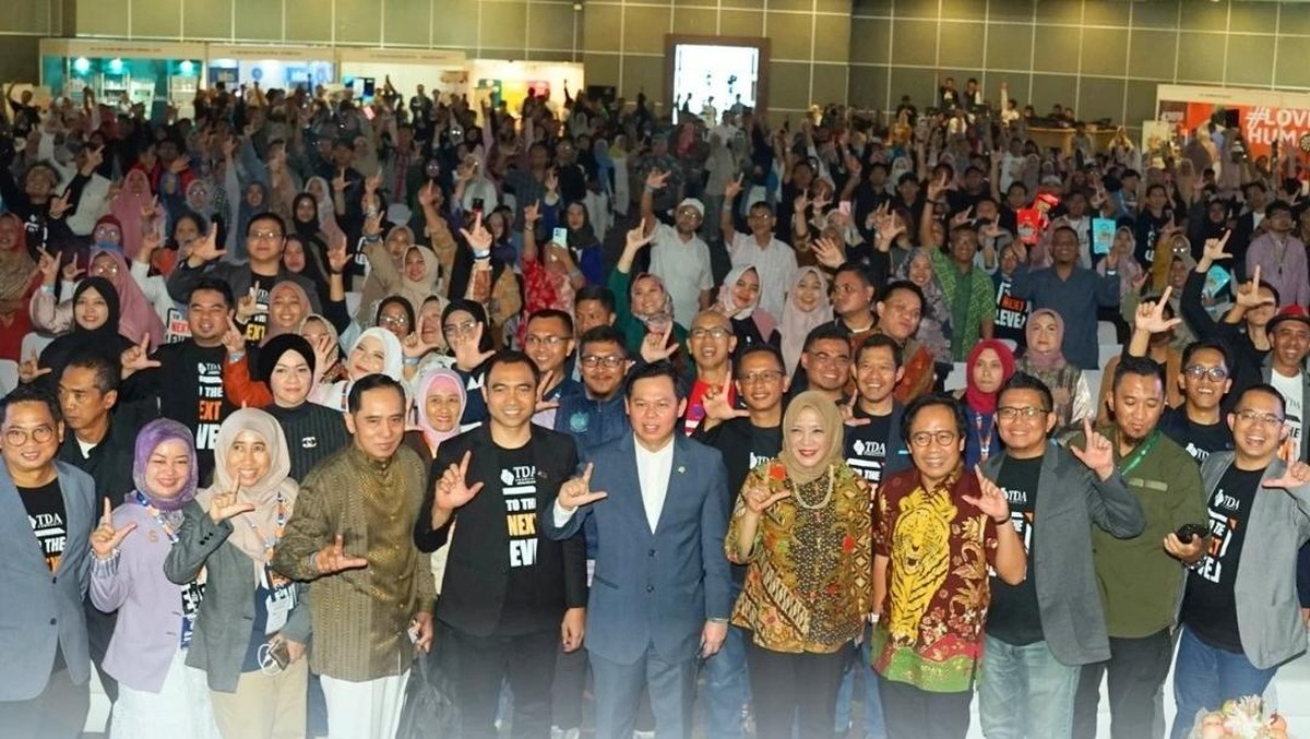 Komunitas Tangan Di Atas Komunitas Tangan Di Atas