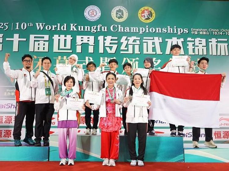 Bangga! KD-Kontingen Wushu Indonesia Kibarkan Merah Putih dan Unjuk Medali