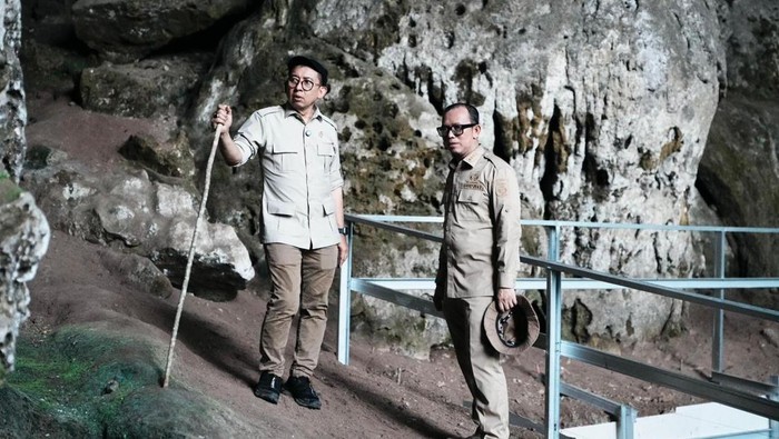 Menbud Fadli Zon meresmikan Museum gua Harimau di Ogan Komering Ulu, Minggu (19/10/2025).