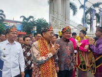 Fadli Zon Buka Pameran Prangko Para Pendiri Bangsa di Palembang