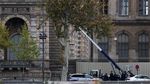 Museum Louvre Dibobol Maling, Perhiasan Bernilai Tinggi Raib dalam Hitungan Menit