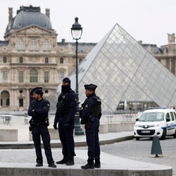 Museum Louvre Pasang 100 CCTV Imbas Kasus Pencurian Mahkota Rp 1,9 T