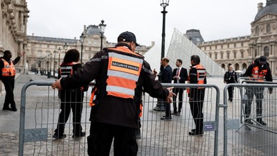 Museum Louvre Ditutup Sementara Usai Pencurian Permata Gegerkan Paris