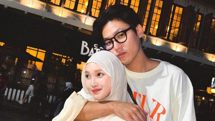 Na Daehoon dan Julia