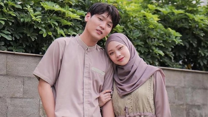 Na Daehoon dan Julia