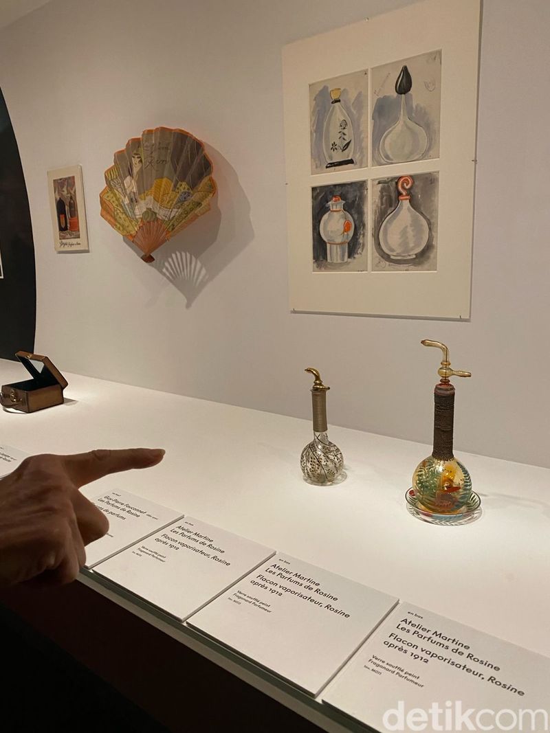 Pameran 'Paul Poiret Fashion is a Feast' di Musee des Arts Decoratifs Paris