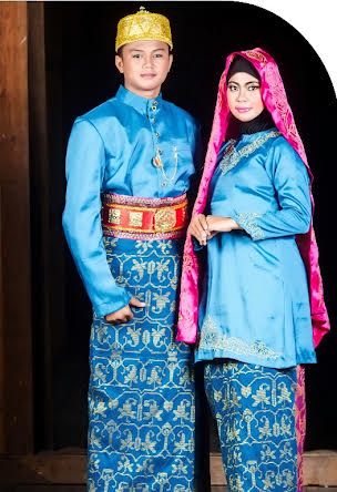Pangkenang Pasak Kanadi pakaian adat Sumbawa NTB. (Foto:sumbawakab.go.id)