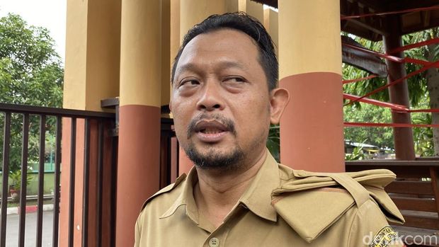 Sekretaris Disdikbud Jateng, Syamsudin Isnaini di SMAN 11 Semarang, Kelurahan Lamper Tengah, Kecamatan Semarang Selatan, Kota Semarang, Selasa (20/10/2025).