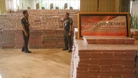 Dikutip detikNews, berikut penampakan uang pengganti kerugian negara senilai Rp 13,2 triliun/Foto: ANTARA FOTO/Hafidz Mubarak A