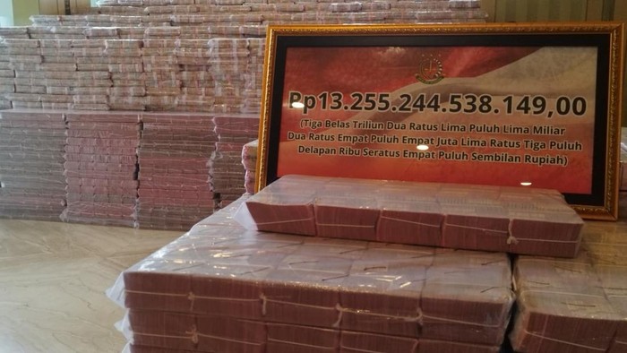 Penampakan gunungan uang Rp 13 triliun