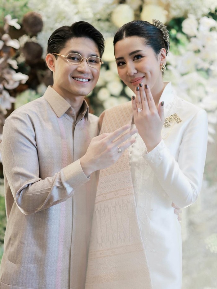 10 Selebritas Ini Sudah Dilamar, Kabar Pernikahannya Ditunggu pada 2026