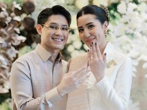 Video: Wajah Bahagia Teuku Rassya dan Cleantha Islan di Acara Lamaran