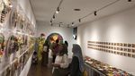 Foto-foto Gemas Makanan dari Benang Rajut di Pameran Playful Bites