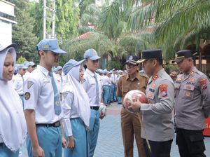 Program Police Goes to School Digelar Serentak di 30 Sekolah Lamongan