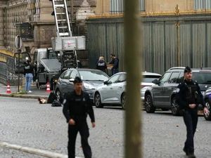 Prancis Tangkap 5 Tersangka Lainnya terkait Perampokan Museum Louvre