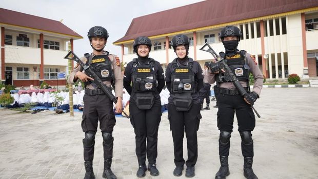 Polresta Pekanbaru turun ke sekolah memberikan edukasi Green Policing, antinarkoba, dan tertib berlalulintas di SMP 48 Pekanbaru, Senin (20/10/2025).