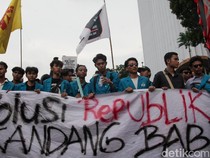 Potret Demo 1 Tahun Pemerintahan Prabowo-Gibran di Jakarta