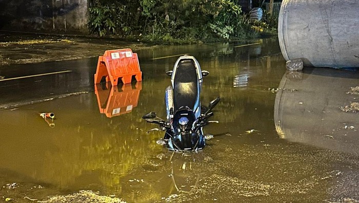 Viral Motor Nyungsep di Proyek Gorong-gorong Kotagede Jogja
