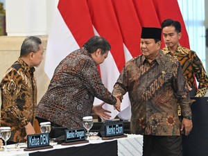 Setahun Prabowo & Gibran, Daya Beli hingga Lapangan Kerja Jadi Sorotan