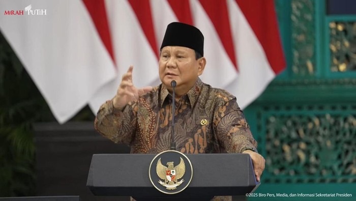 Presiden Prabowo pimpin sidang kabinet paripurna di Istana Negara, Senin (20/10/2025).