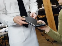 Waduh! Resto Balas Dendam ke Pelanggan yang Bayar 16 Juta Pakai Uang Palsu