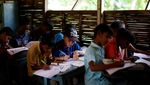 Sekolah Perahu Jadi Harapan Anak-Anak di Negeri yang Selalu Terendam