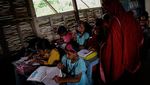Sekolah Perahu Jadi Harapan Anak-Anak di Negeri yang Selalu Terendam