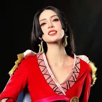 Penampilan Tamara yang penuh percaya diri memamerkan perut penuh stretch marks menginspirasi banyak netizen. Strechmark nya sih bikin tambah keren, malah lebih gong bgttttt, komentar salah seorang netizen. Wanita pertama yg bikin wanita lain pede with stretchmark, tambah netizen lain. Foto: Instagram/@tamaradai