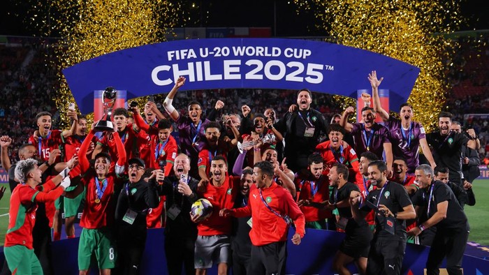 Timnas Maroko U-20 menaklukkan Argentina U-20 dengan skor 2-0 di final Piala Dunia U-20 2025. Pertandingan digelar di Estadio Nacional Julio Martinez Pradanos, Santiago, Senin (20/10/2025) pagi WIB.