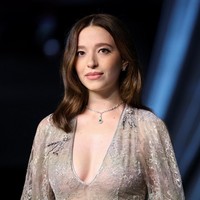 Google baru saja merilis data tentang 10 aktor dan aktris yang paling bikin publik penasaran kemudian membuat orang mencari nama mereka di mesin pencarian selama 2025. Mikey Madison menduduki peringkat nomor satu tahun ini.Foto: REUTERS/Mario Anzuoni