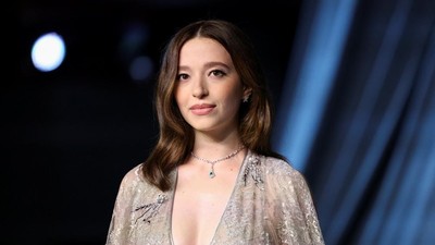 Elegan Tanpa Usaha! Mikey Madison Curi Perhatian Dunia