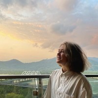 Vera diketahui memiliki gelar sarjana dan sempat tinggal di St. Petersburg, Rusia, setelah pindah dari Minsk, ibu kota Belarus. Ia pernah bepergian ke Vietnam, Tiongkok, dan Indonesia, sebelum akhirnya hilang setelah tiba di Bangkok pada pertengahan September. Foto: dok. Instagram @vera_kravth