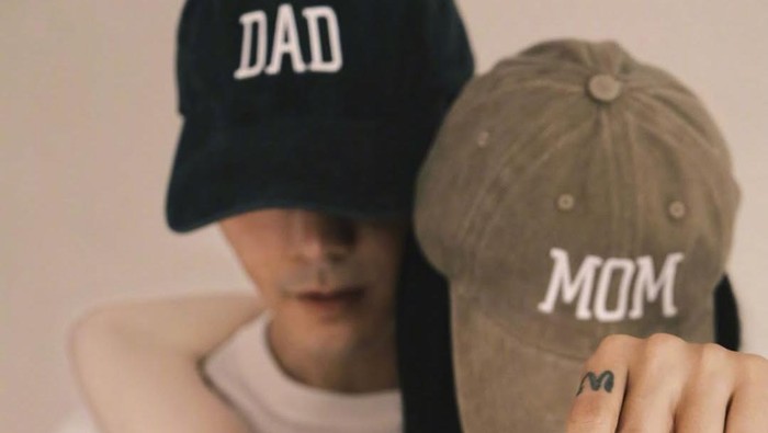William Chan umumkan kelahiran anak pertama dari supermodel He Sui.