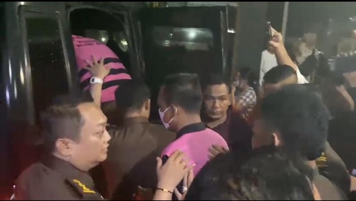 5 Orang Jadi Tersangka Korupsi Sosperda DPRD Jember, 4 Ditahan