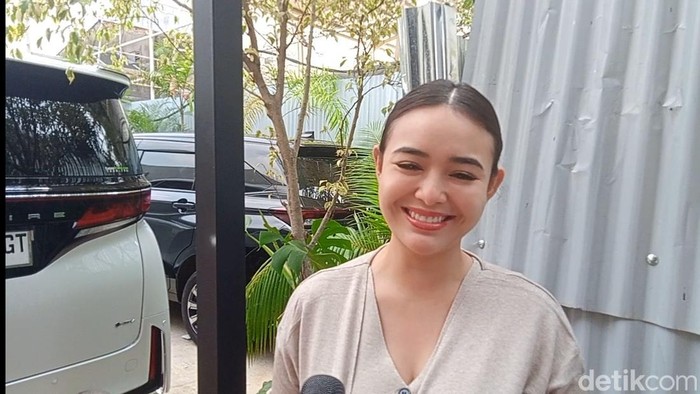 amanda manopo di studio Trans7, Jakarta