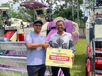 Bupati Batang Serahkan 256 Alsintan ke Gapoktan: Untuk Dukung Pertanian