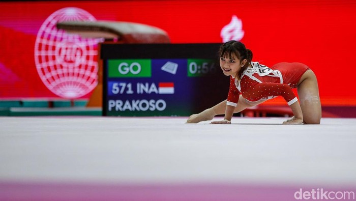 Debut Pesenam Putri Indonesia di Panggung Dunia Pesenam putri Indonesia tampil pada babak kualifikasi nomor senam lantai Kejuaraan Dunia Gimnastik 2025 di Indonesia Arena, Jakarta, Selasa (21/10/2025). Ajang bergengsi ini menjadi momentum penting bagi atlet muda Tanah Air yang bersaing dengan pesenam top dunia.