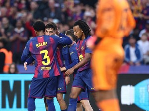 Garis Pertahanan Tinggi Bukan Kelemahan Barcelona