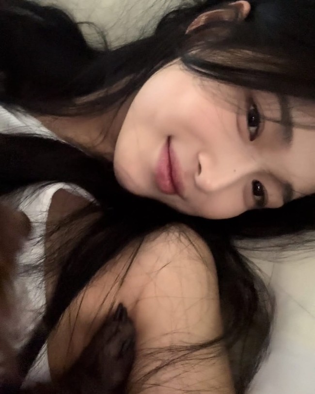 Han Ga Eul terungkap sebagai keponakan dari aktor ternama yang melejit di awal tahun 2000-an, Won Bin. Seperti pamannya, ia memutuskan untuk terjun ke industri hiburan dan berakting. Foto: dok. Instagram @hgaeul_