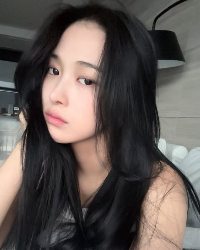 Penampilan Han Ga Eul dapat disaksikan dalam drama To the Moon, yang tayang setiap Jumat dan Sabtu di platform streaming Viu dan Vidio. Foto: dok. Instagram @hgaeul_