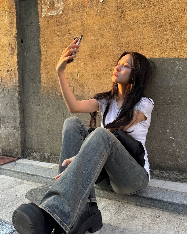 Menurut perwakilan agensinya, Han Ga Eul merupakan anak dari salah satu kakak perempuan Won Bin. Ia lahir dengan nama Hwang Ga Eul, namun memutuskan untuk mengganti nama depannya sejak debut akting tahun ini. Foto: dok. Instagram @hgaeul_