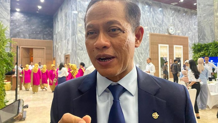 Hanif Faisol Nurofiq