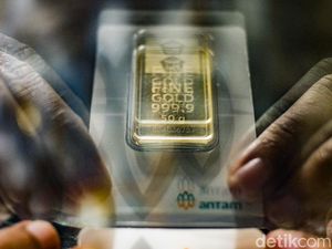 Harga Emas Hari Ini di Jogja 18 November 2025 Lesu, Antam LM Turun Tajam!