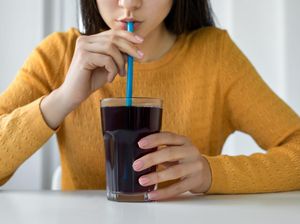 Plot Twist! Soda yang Terkenal Nggak Sehat Malah Dipakai Dokter Buat Terapi