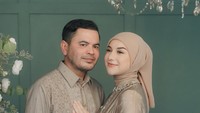 Lantaran kabar tersebut, teman-teman Haldy banyak yang menghubunginya. Banyak itu yang telepon dan minta klarifikasi, padahal mah ya yang kenal ketawa ya. Kita juga ketawa waktu dengar itu, kata Irish. Foto: dok instagram Irish Bella