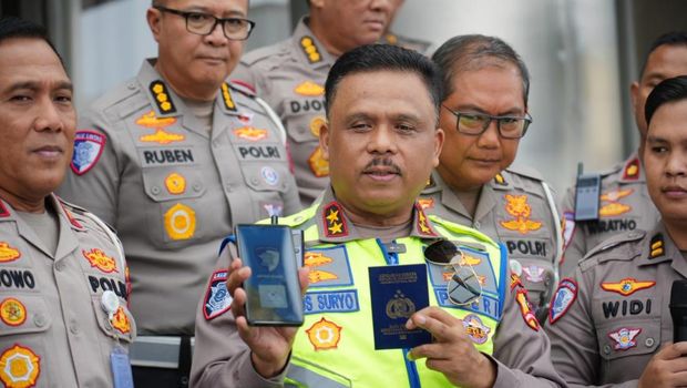 Kakorlantas Irjen Agus Suryonugroho menggencarkan revitalisasi inovasi pelayanan publik Ditregident Korlantas Polri.