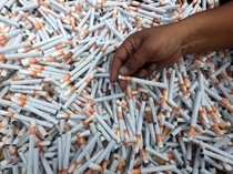 Video: Tarif Cukai Siap Menyergap Rokok Gelap