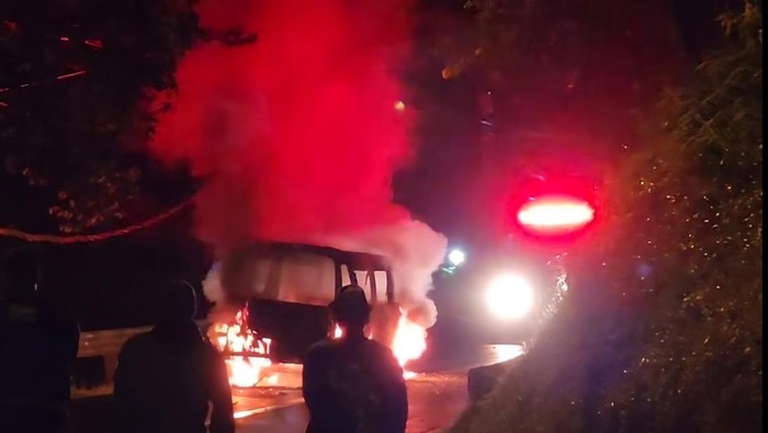 Kebakaran Mobil di Ciwidey
