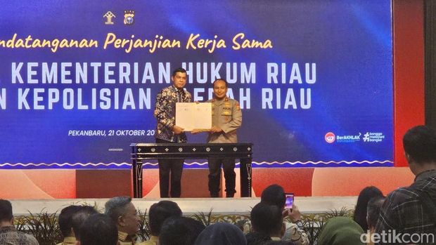 Kemenkum RI meresmikan Posbankum di Provinsi Riau. Peresmian dihadiri langsung Menteri Hukum Supratman Andi Agtas, Selasa (21/10/2025).
